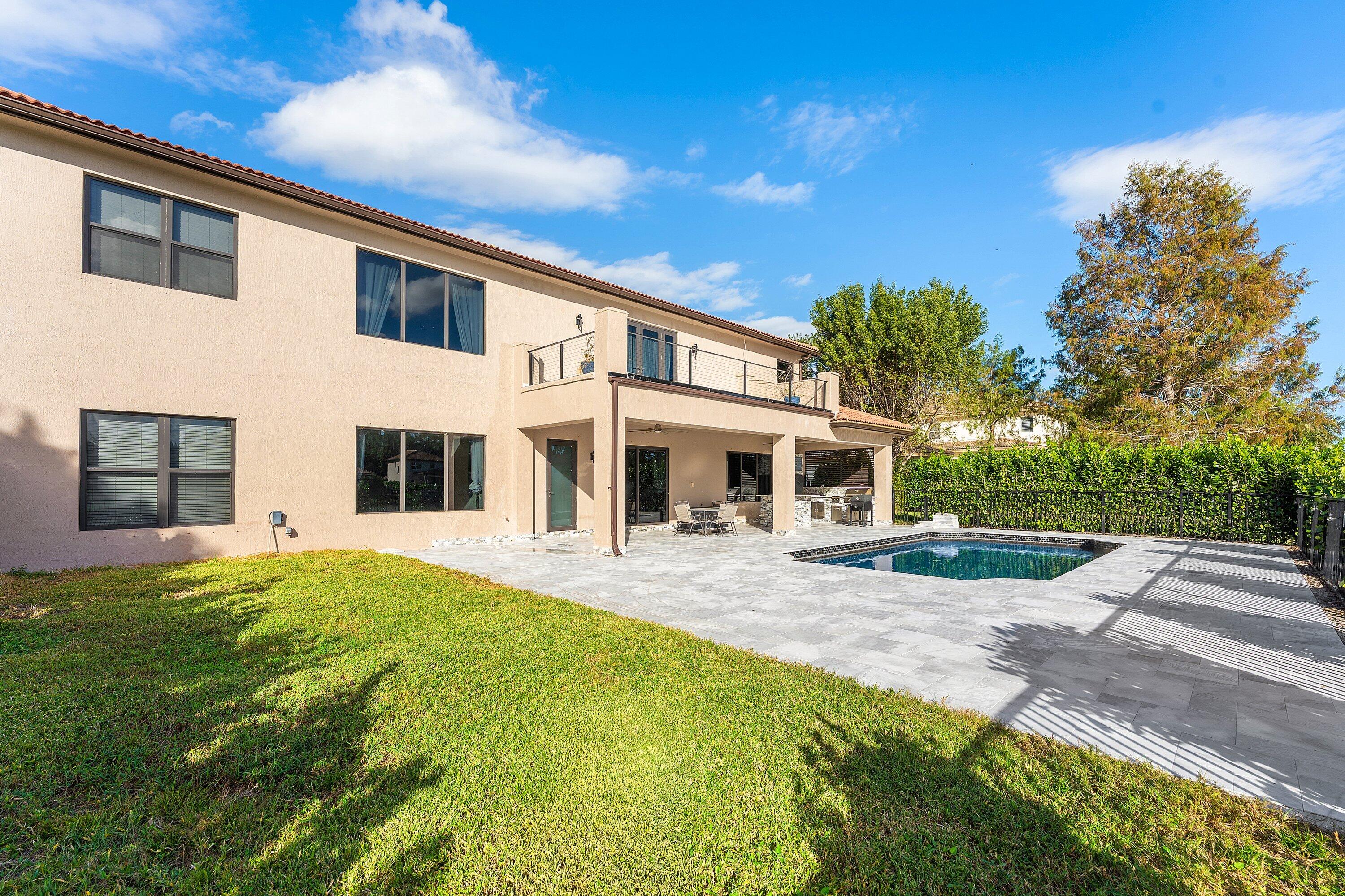 8060 Woodslanding Trail