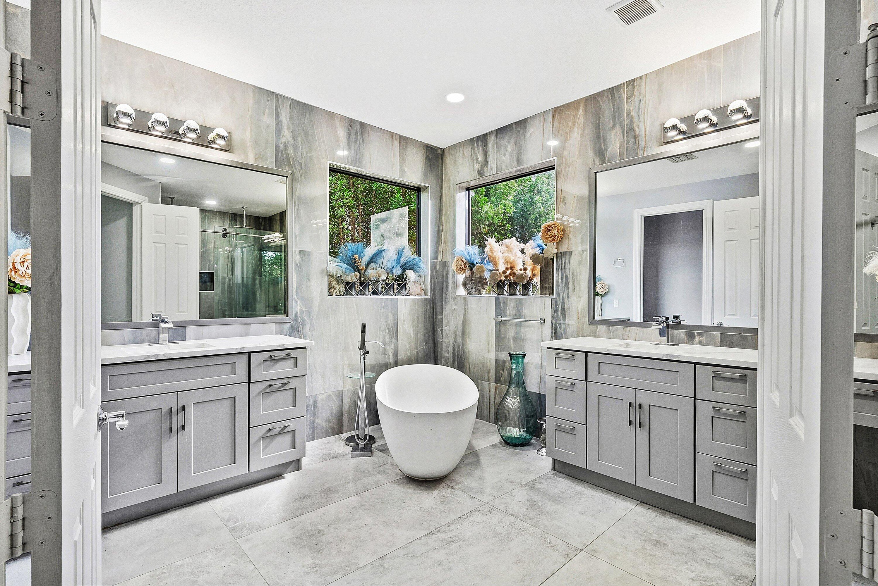 8060 Woodslanding Trail