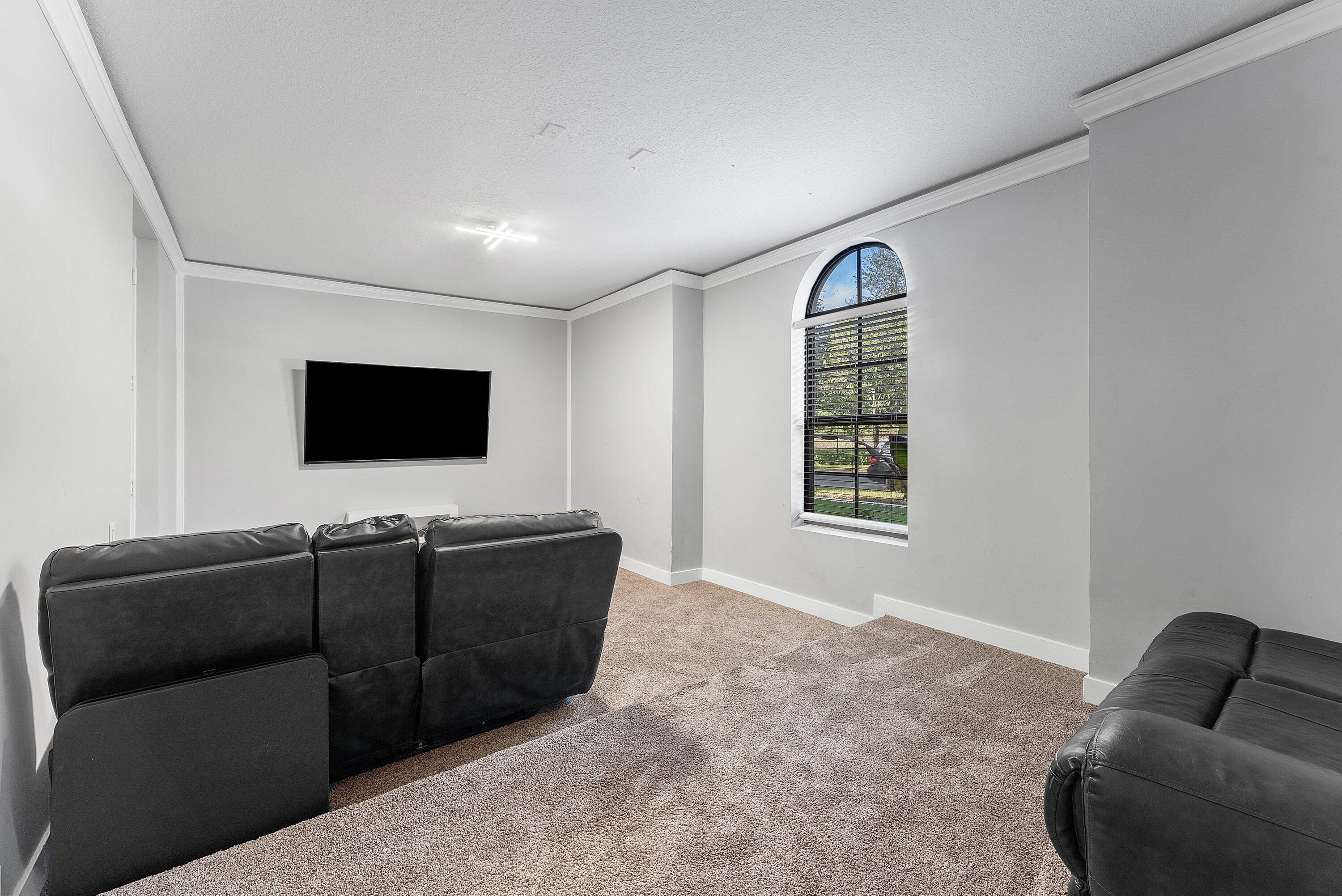 8060 Woodslanding Trail