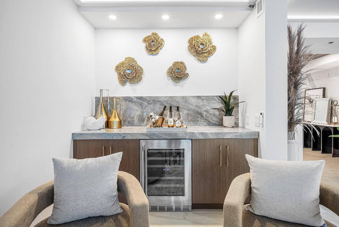 525 S S Flagler Drive 23a