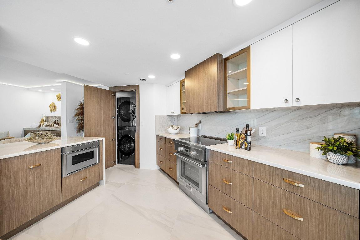 525 S S Flagler Drive 23a