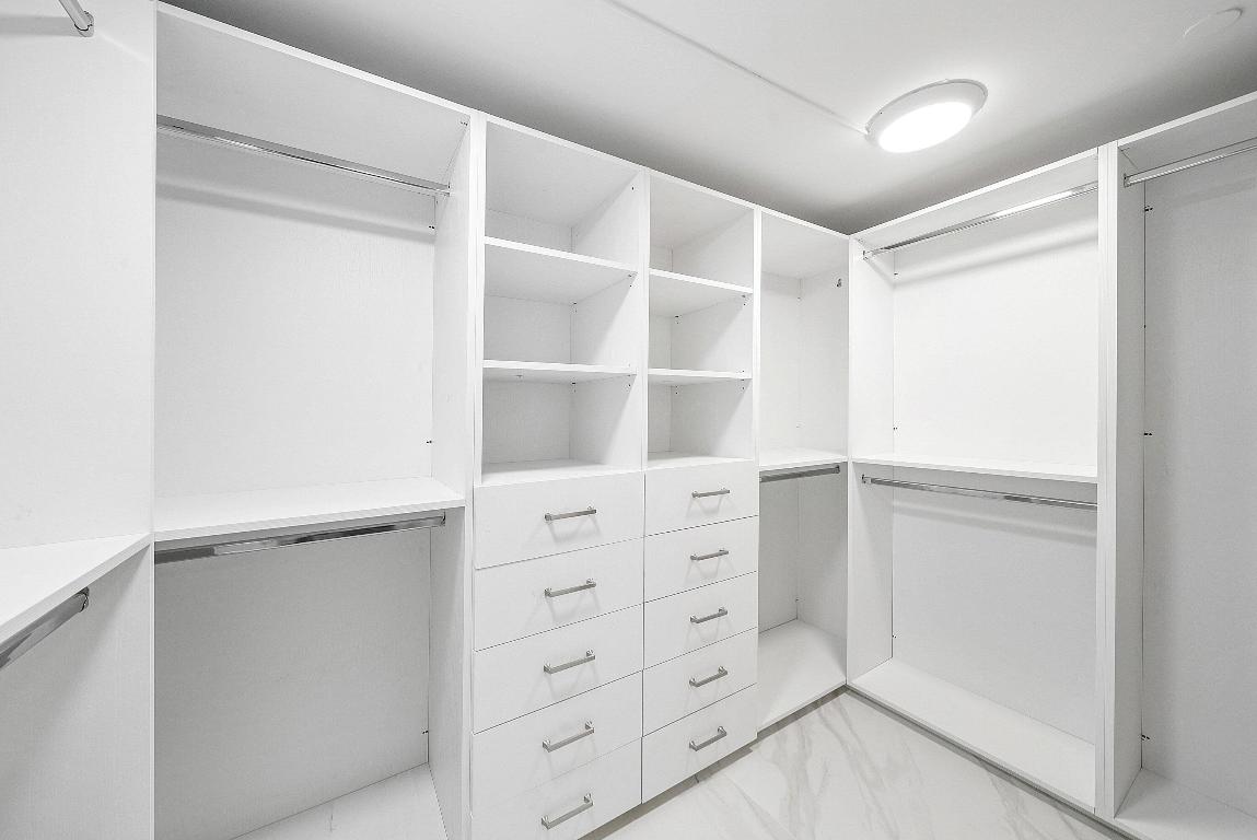 525 S S Flagler Drive 23a