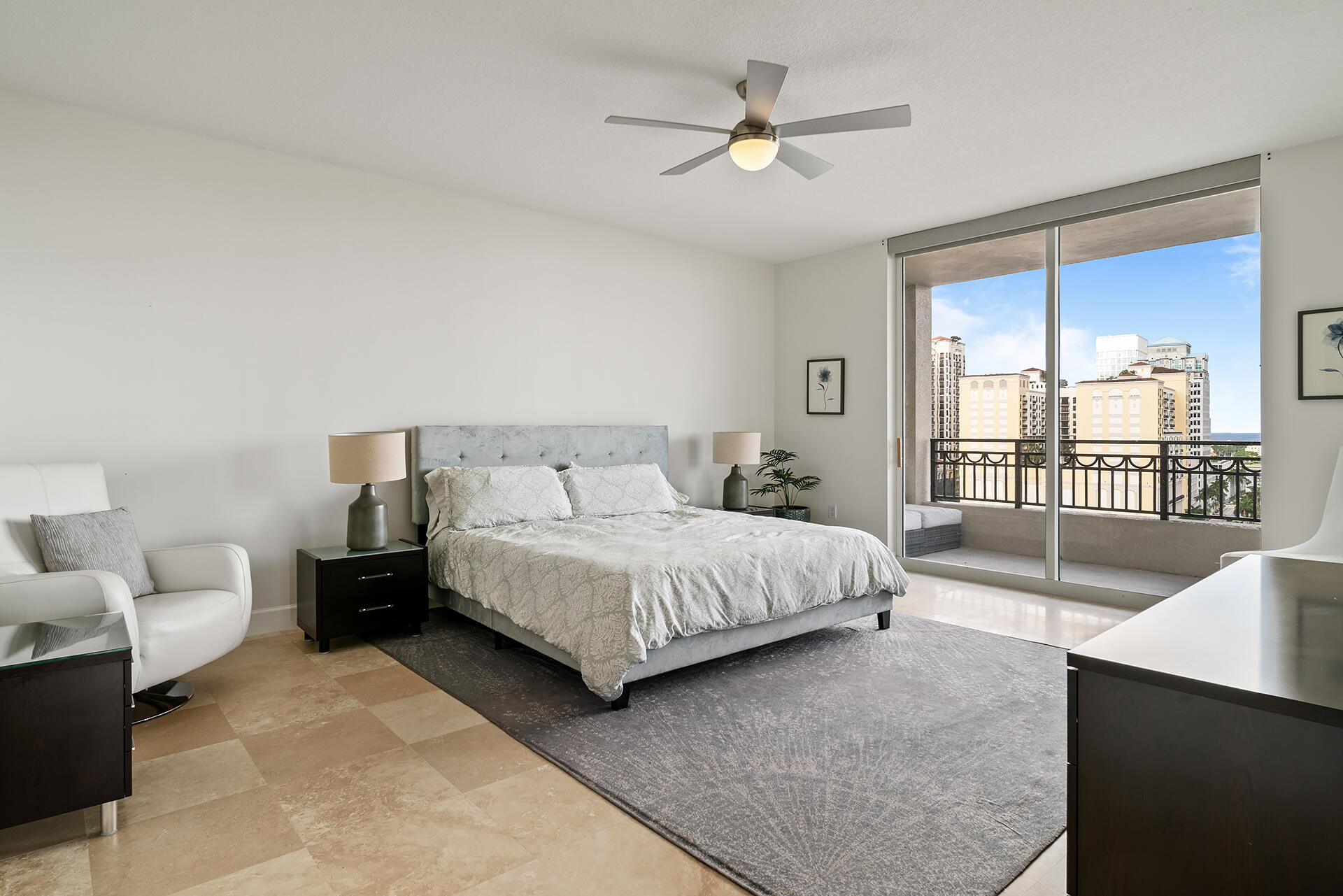 550 Okeechobee Boulevard 1401, West Palm Beach Unit: 1401