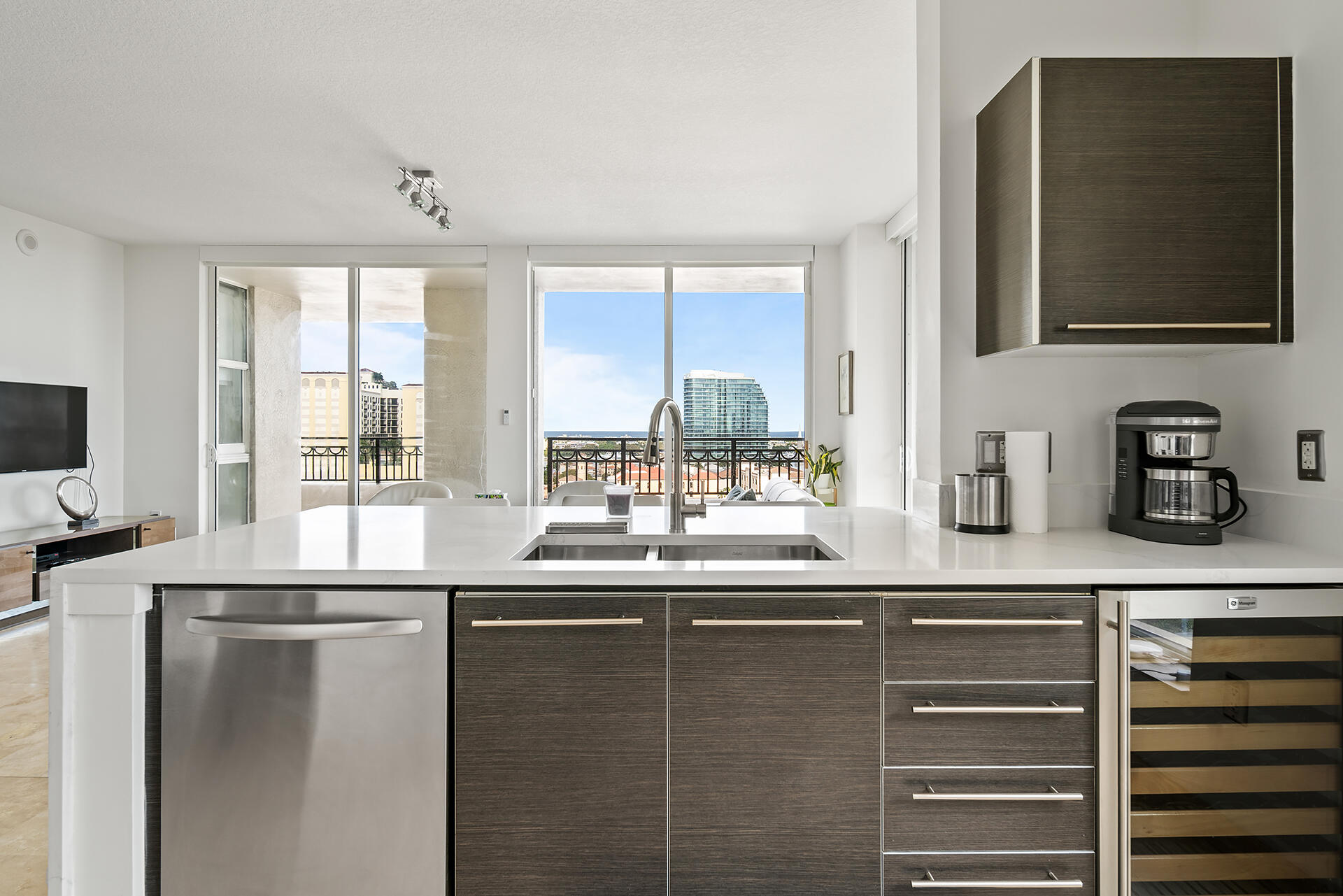 550 Okeechobee Boulevard 1401, West Palm Beach Unit: 1401