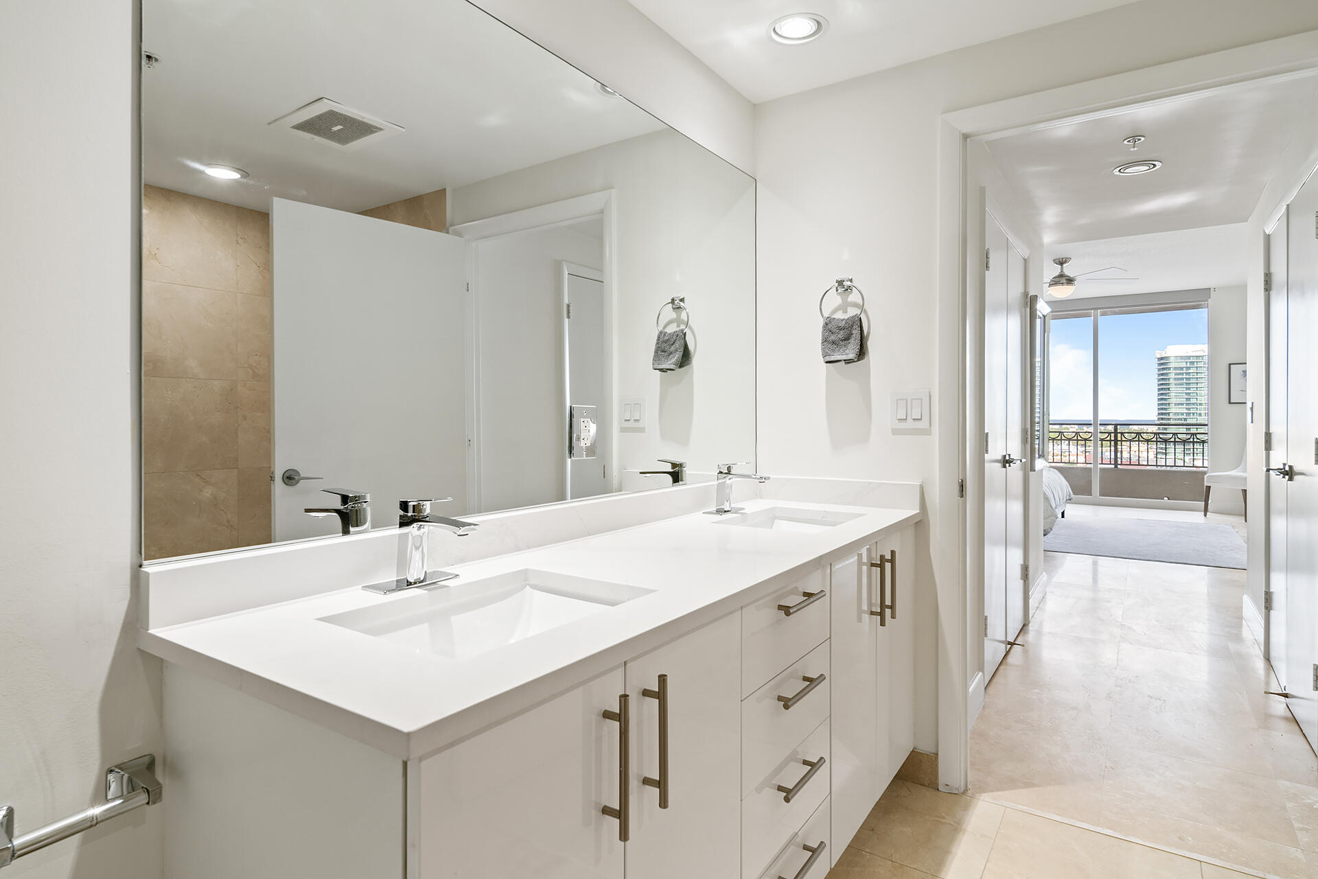 550 Okeechobee Boulevard 1401, West Palm Beach Unit: 1401