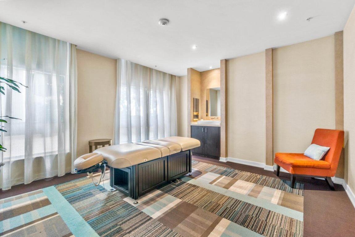 550 Okeechobee Boulevard 1401, West Palm Beach Unit: 1401