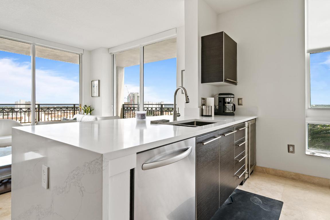 550 Okeechobee Boulevard 1401, West Palm Beach Unit: 1401