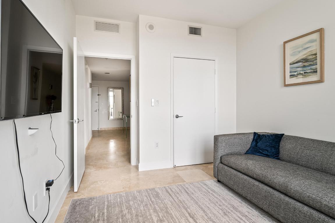 550 Okeechobee Boulevard 1401, West Palm Beach Unit: 1401