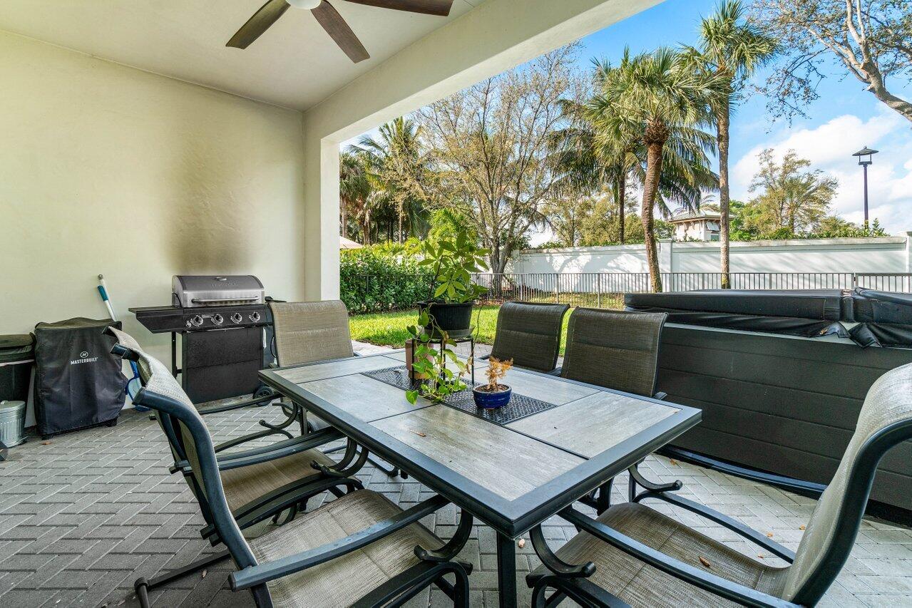 2928 Gin Berry Way, West Palm Beach