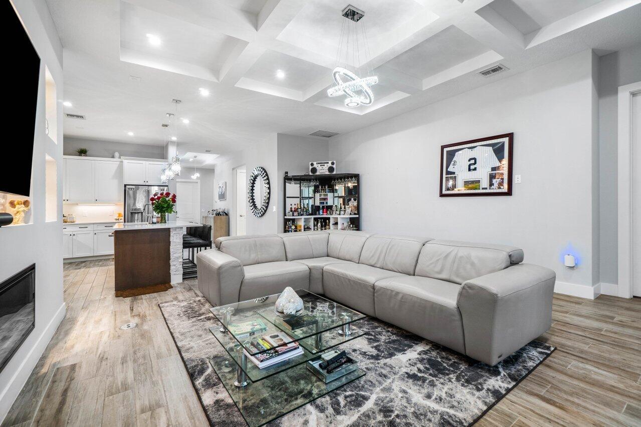 2928 Gin Berry Way, West Palm Beach