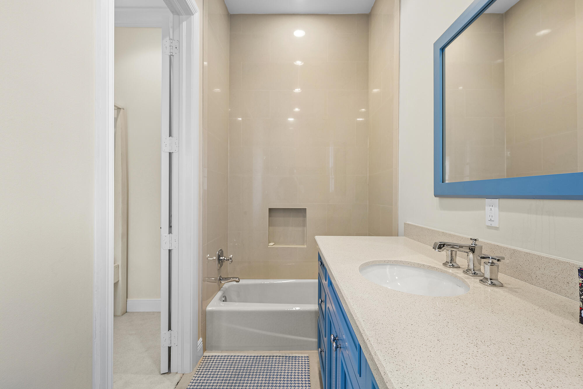 124 Forest Hill Boulevard