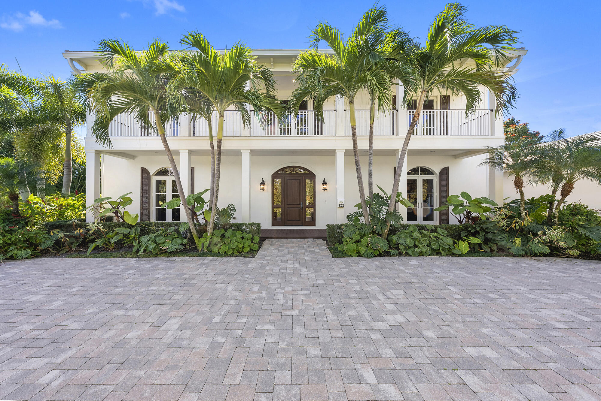 124 Forest Hill Boulevard