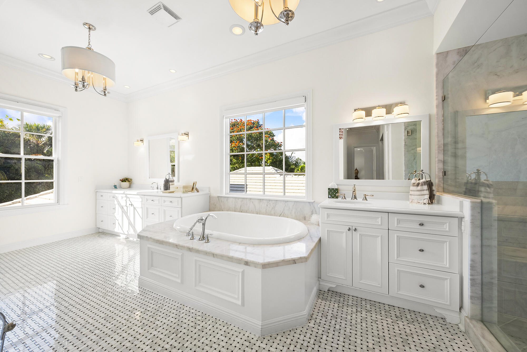 124 Forest Hill Boulevard