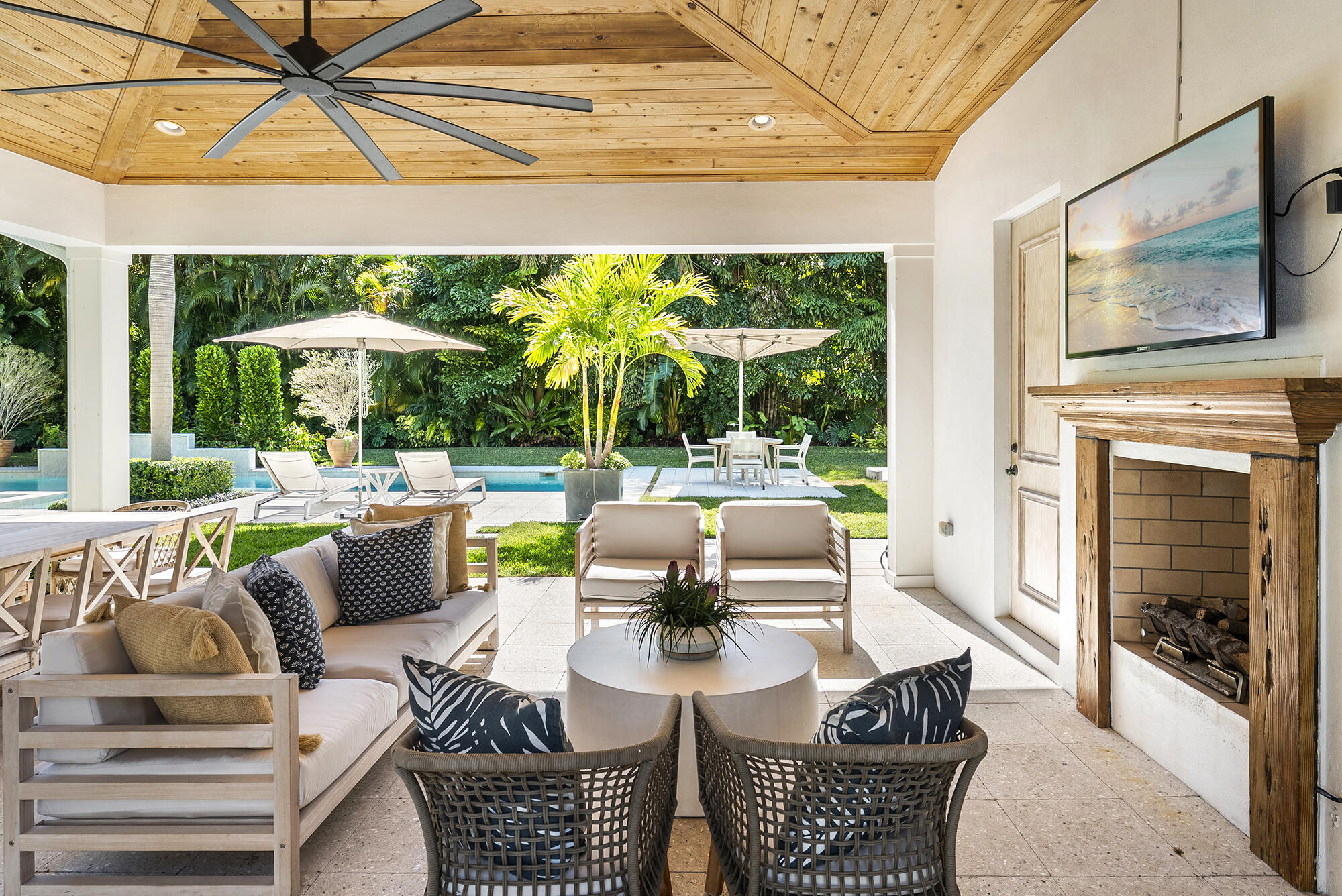 124 Forest Hill Boulevard