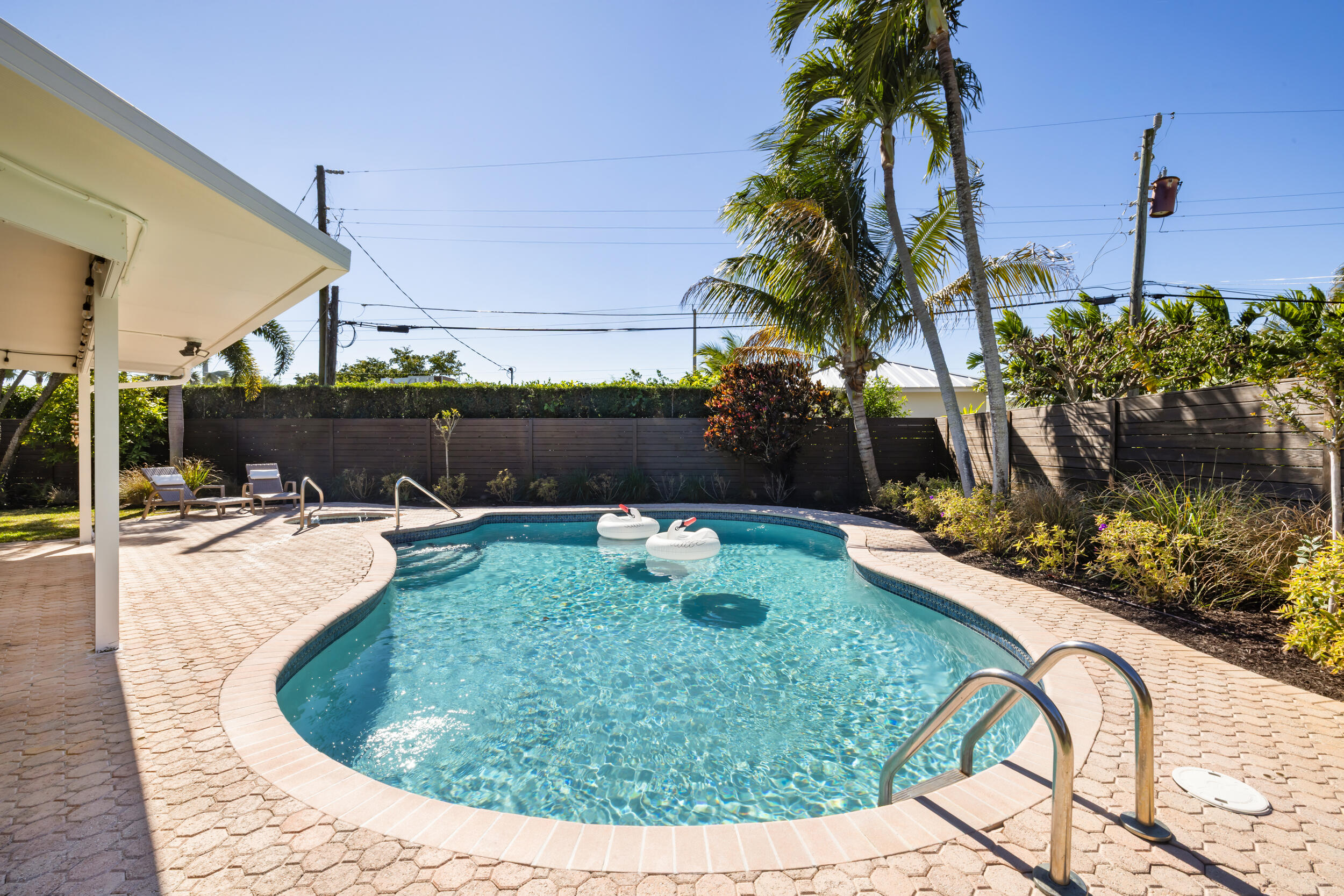 310 Orange Way