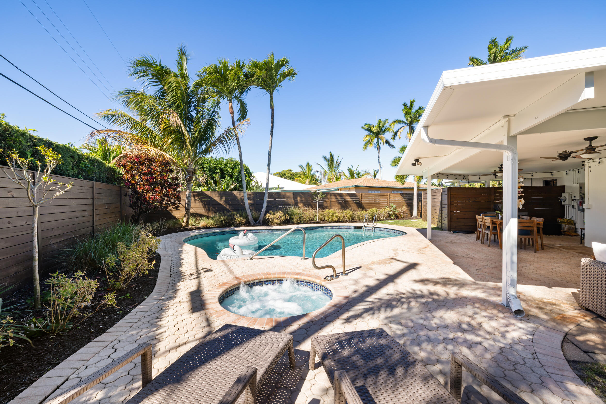 310 Orange Way