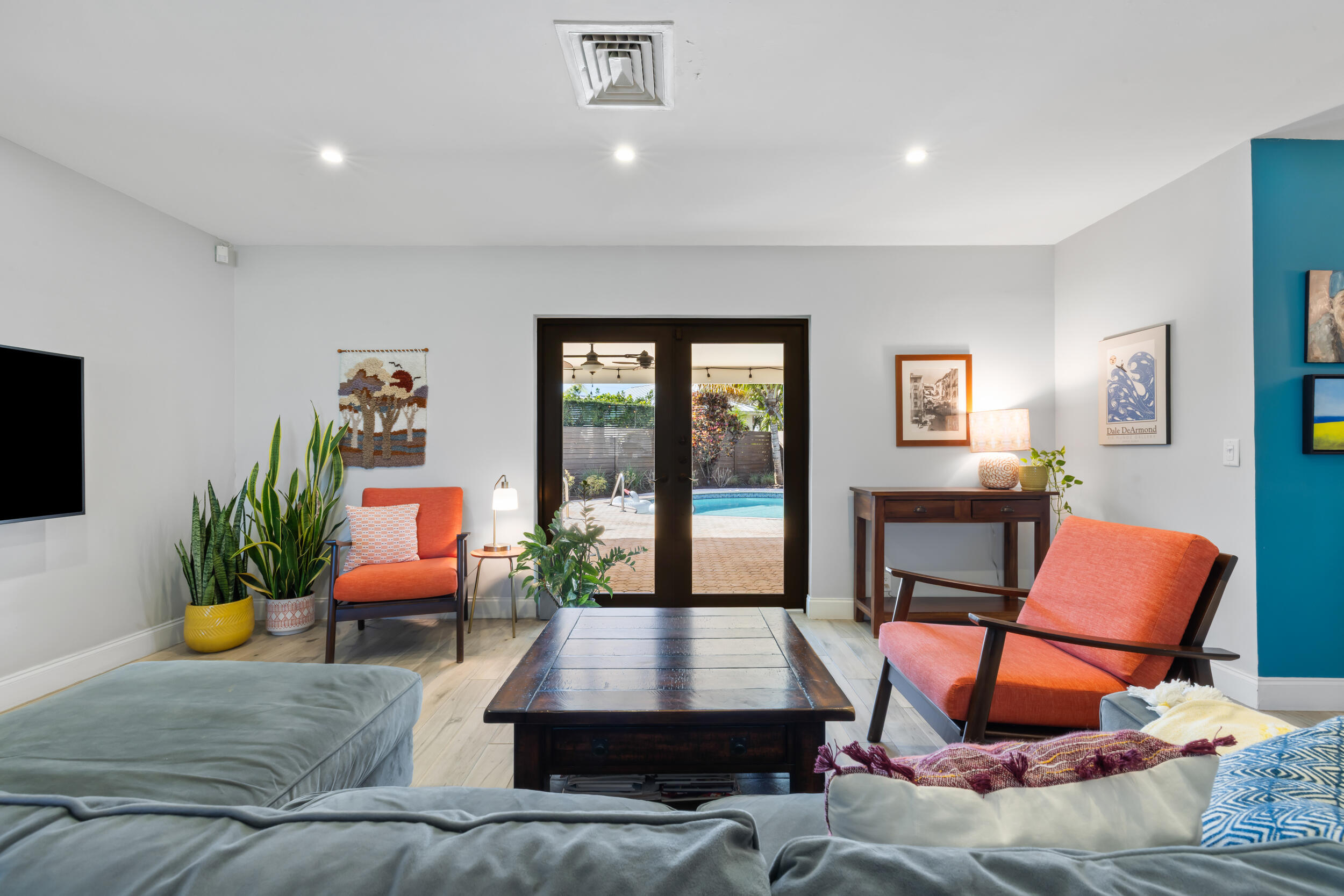 310 Orange Way