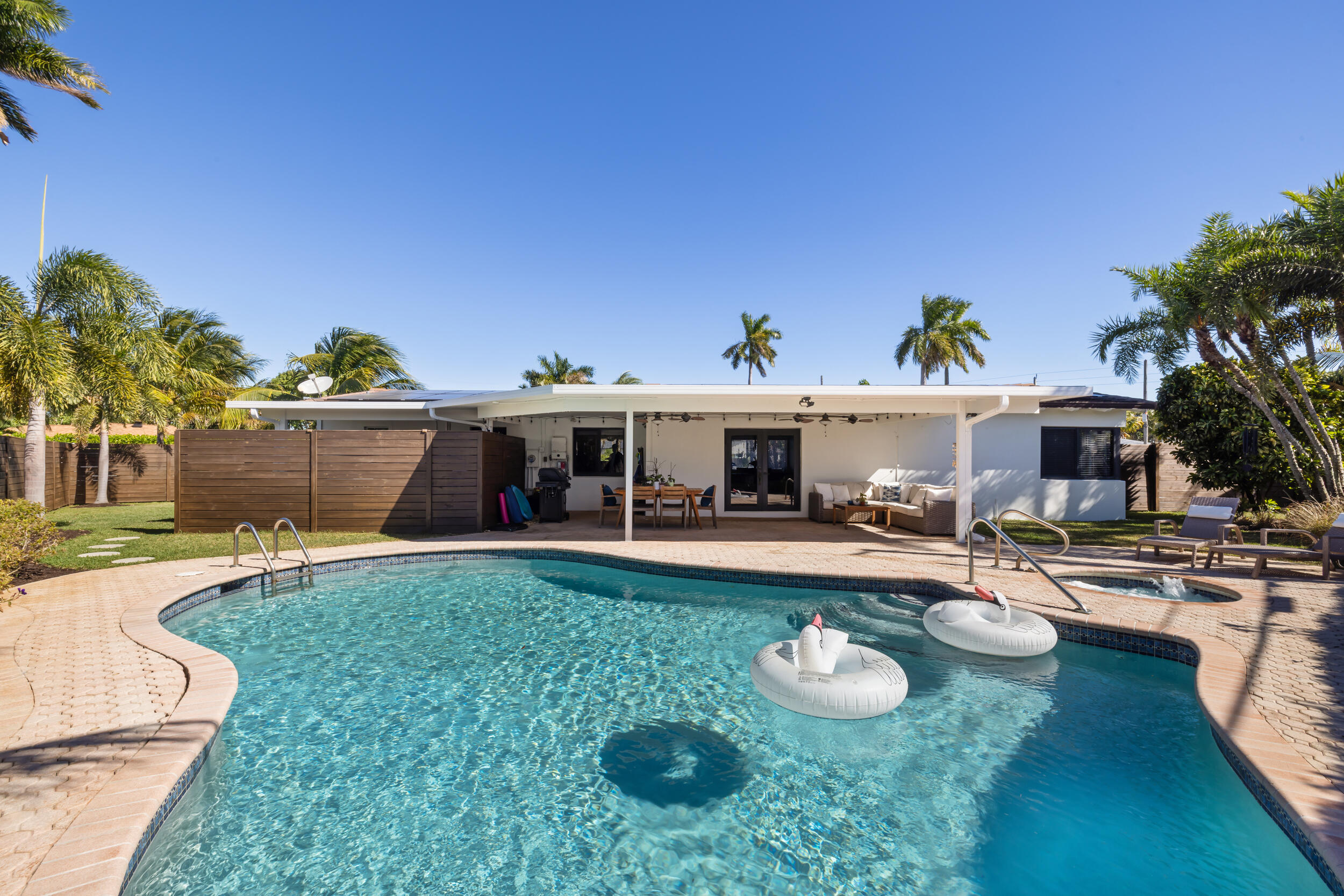 310 Orange Way