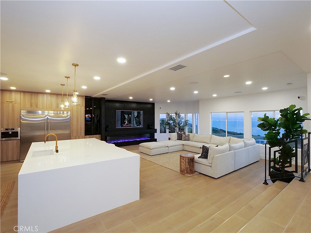 32551 Seacliff Drive