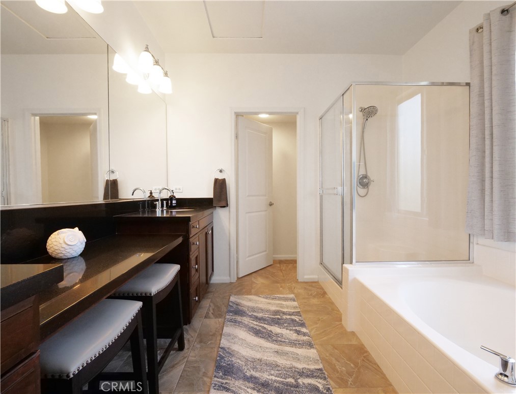 5429 Strand 101