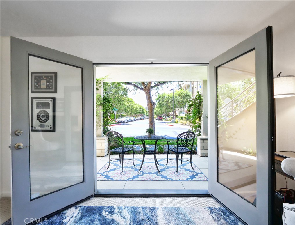 5429 Strand 101