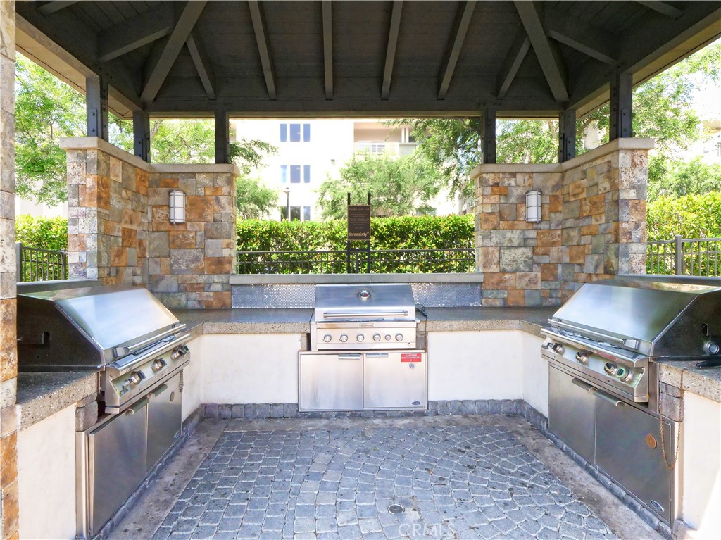 5429 Strand 101