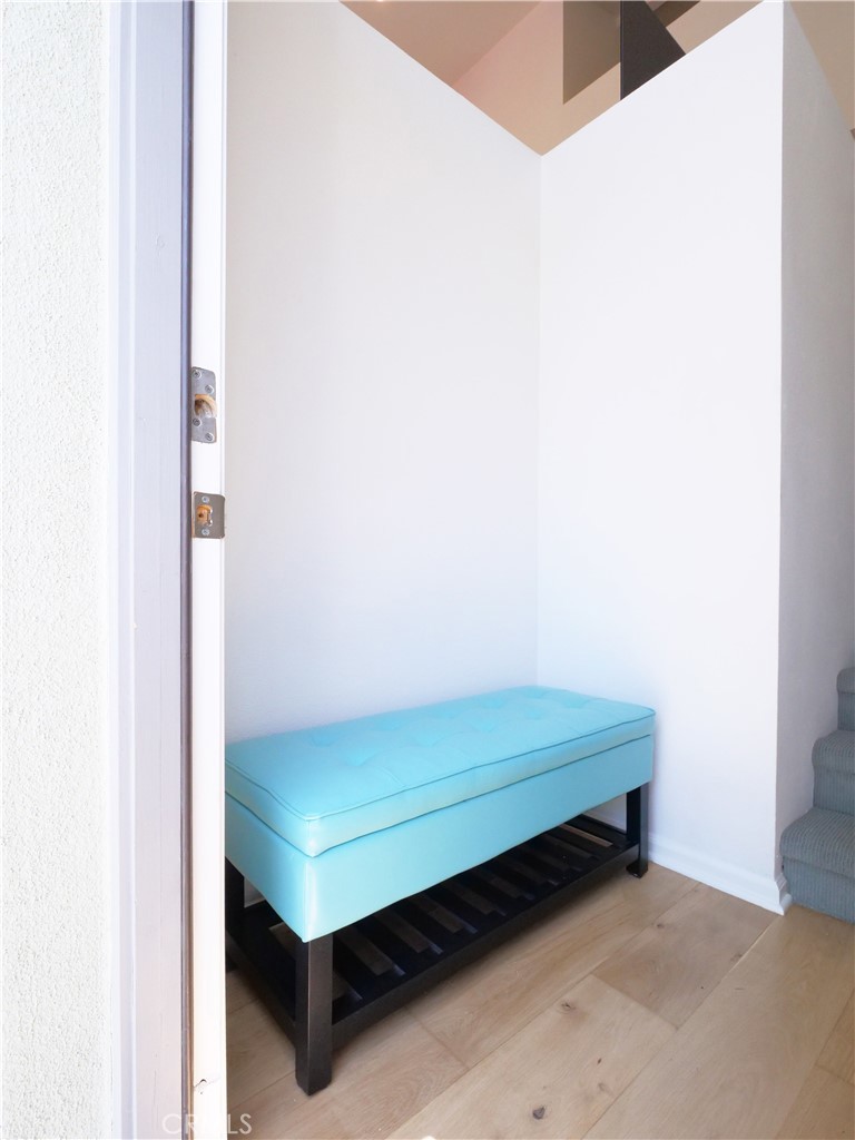 5429 Strand 101