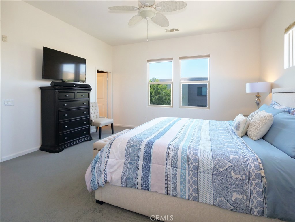 5429 Strand 101