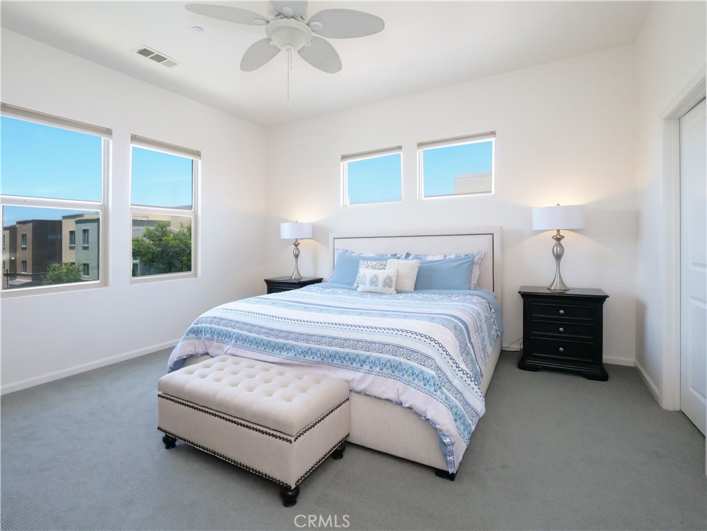 5429 Strand 101