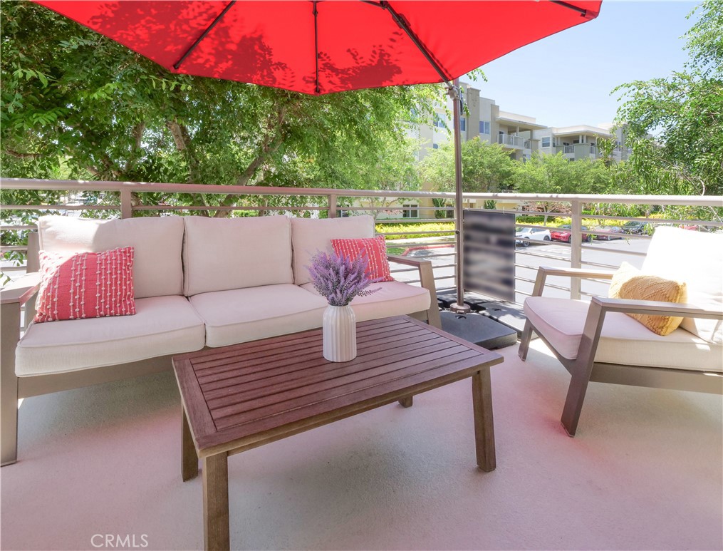 5429 Strand 101