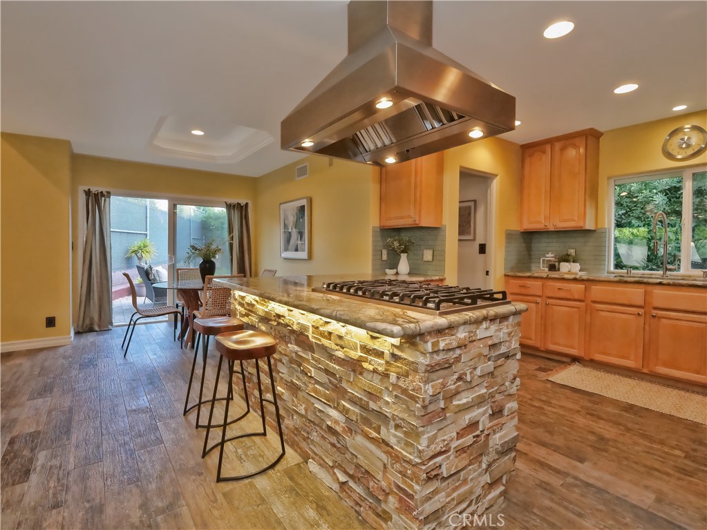 30256 Avenida Selecta