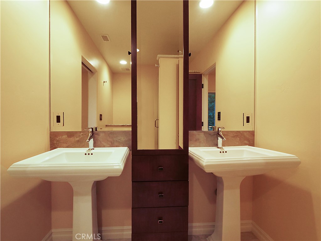 30256 Avenida Selecta