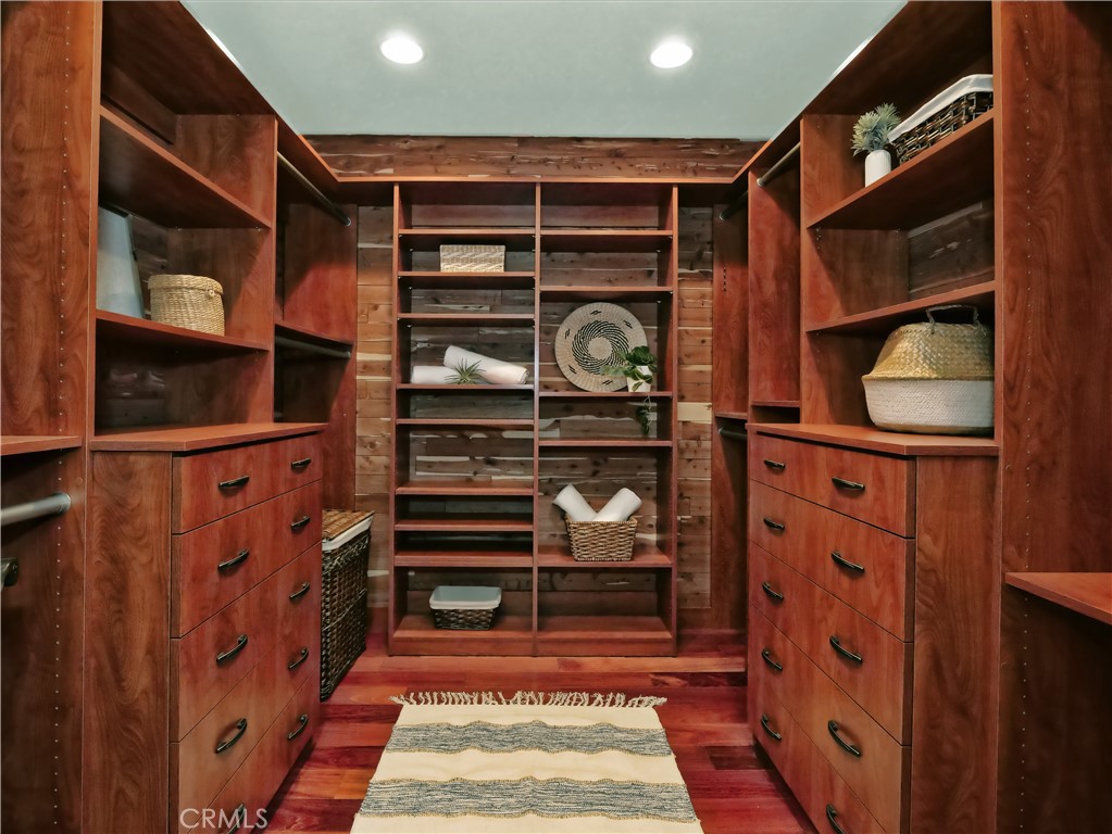 30256 Avenida Selecta