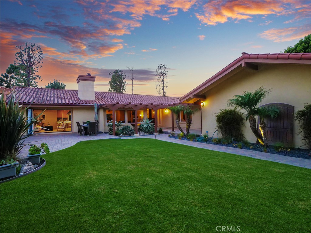 30256 Avenida Selecta