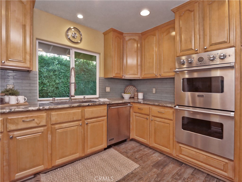 30256 Avenida Selecta