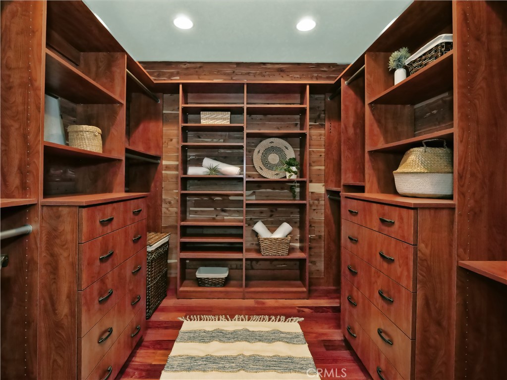 30256 Avenida Selecta