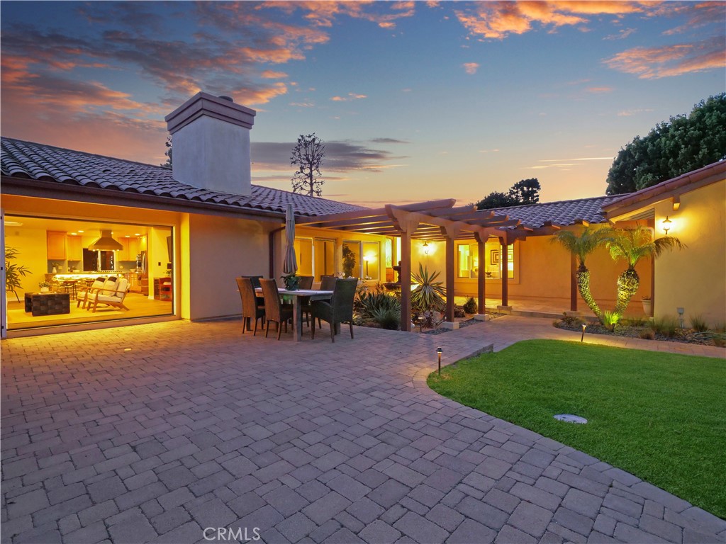 30256 Avenida Selecta
