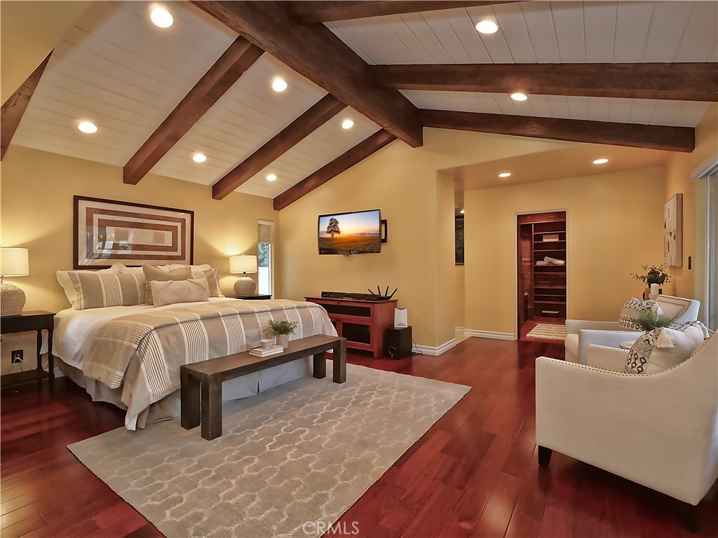 30256 Avenida Selecta