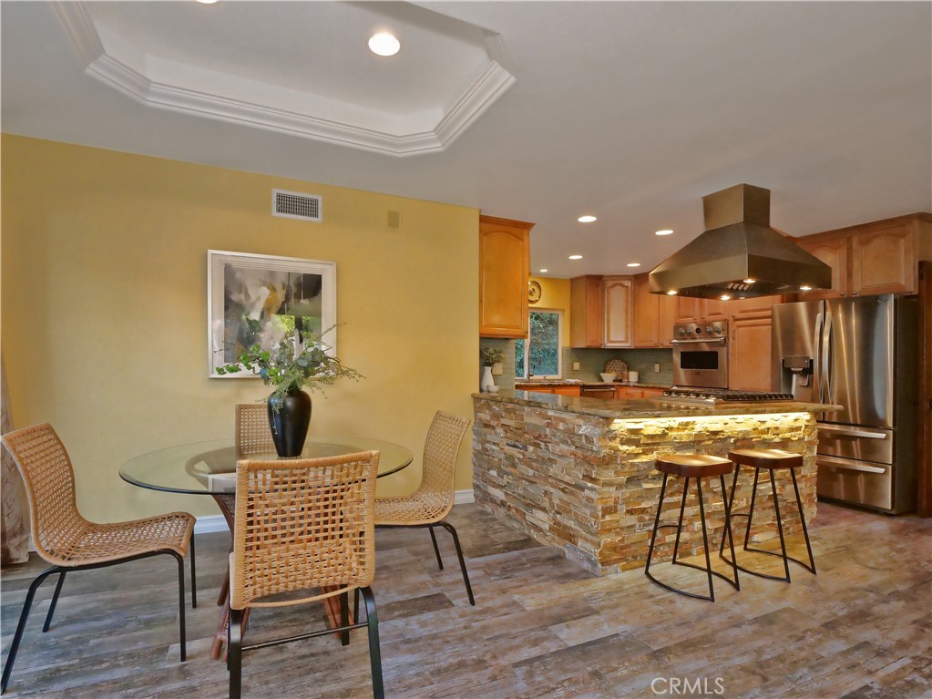 30256 Avenida Selecta