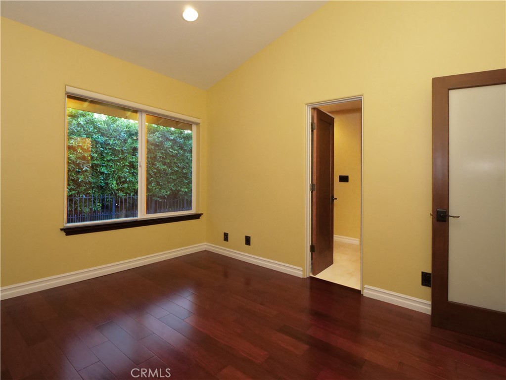 30256 Avenida Selecta