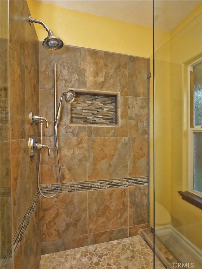 30256 Avenida Selecta