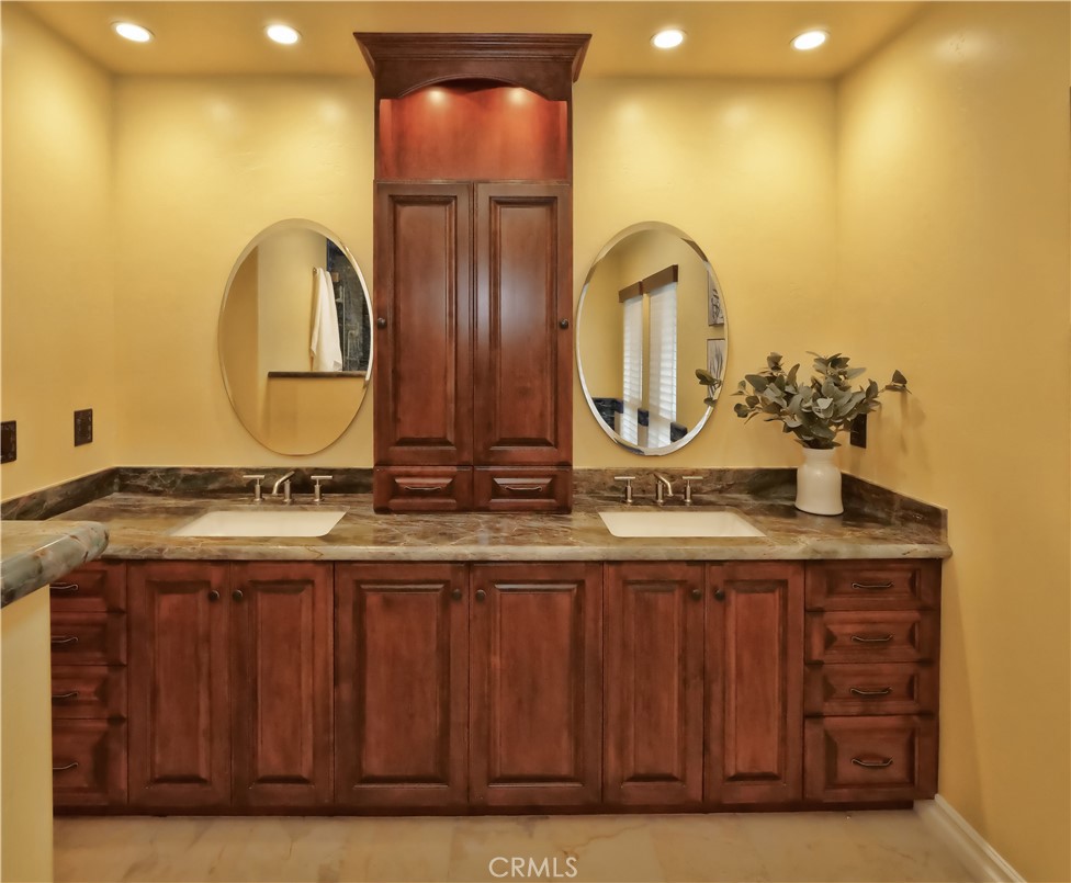 30256 Avenida Selecta