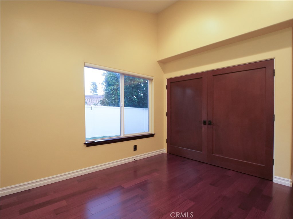 30256 Avenida Selecta