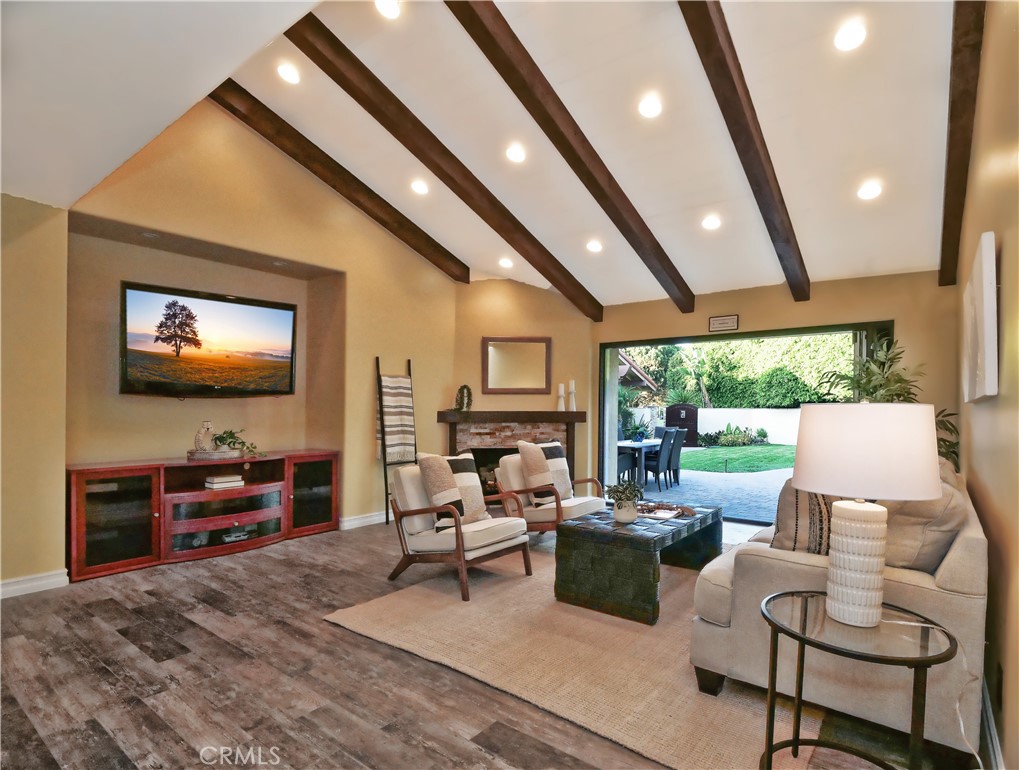 30256 Avenida Selecta