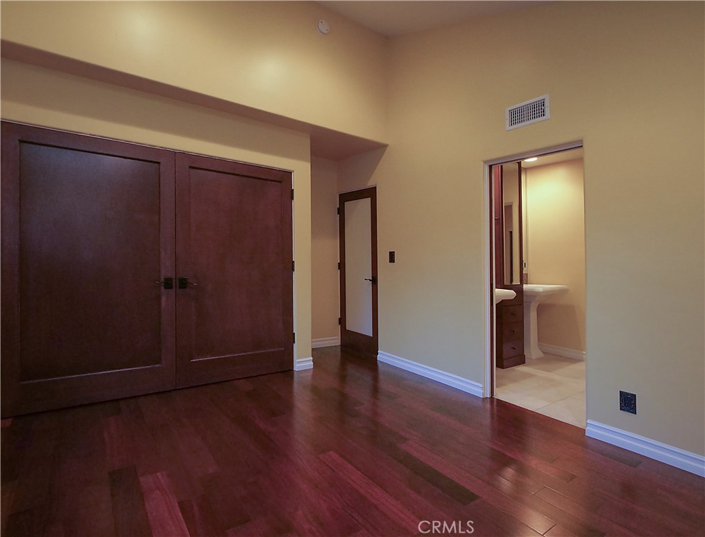 30256 Avenida Selecta