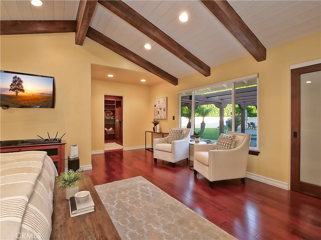 30256 Avenida Selecta