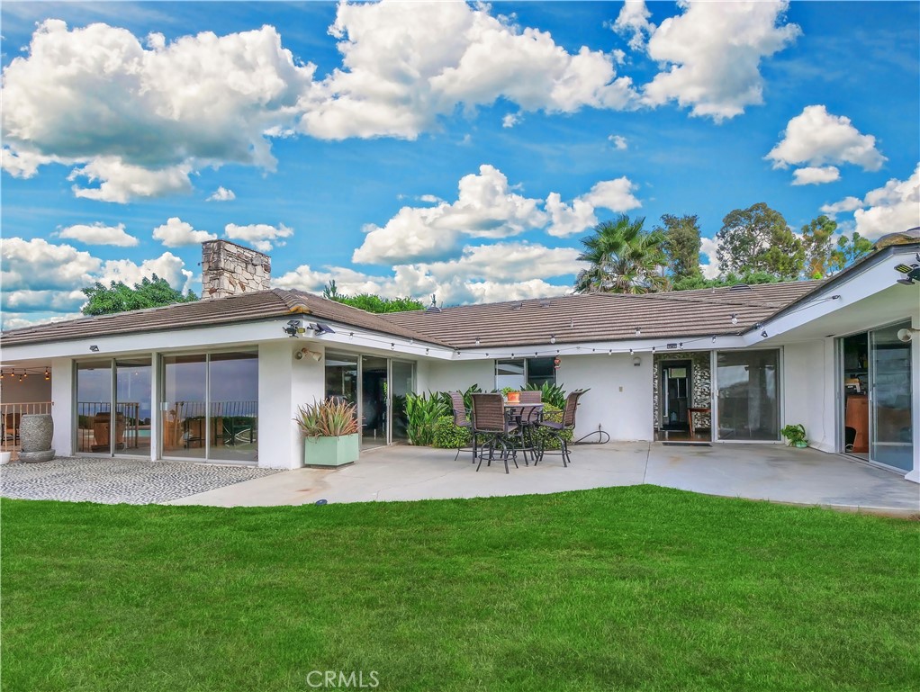 45 Crest Road W