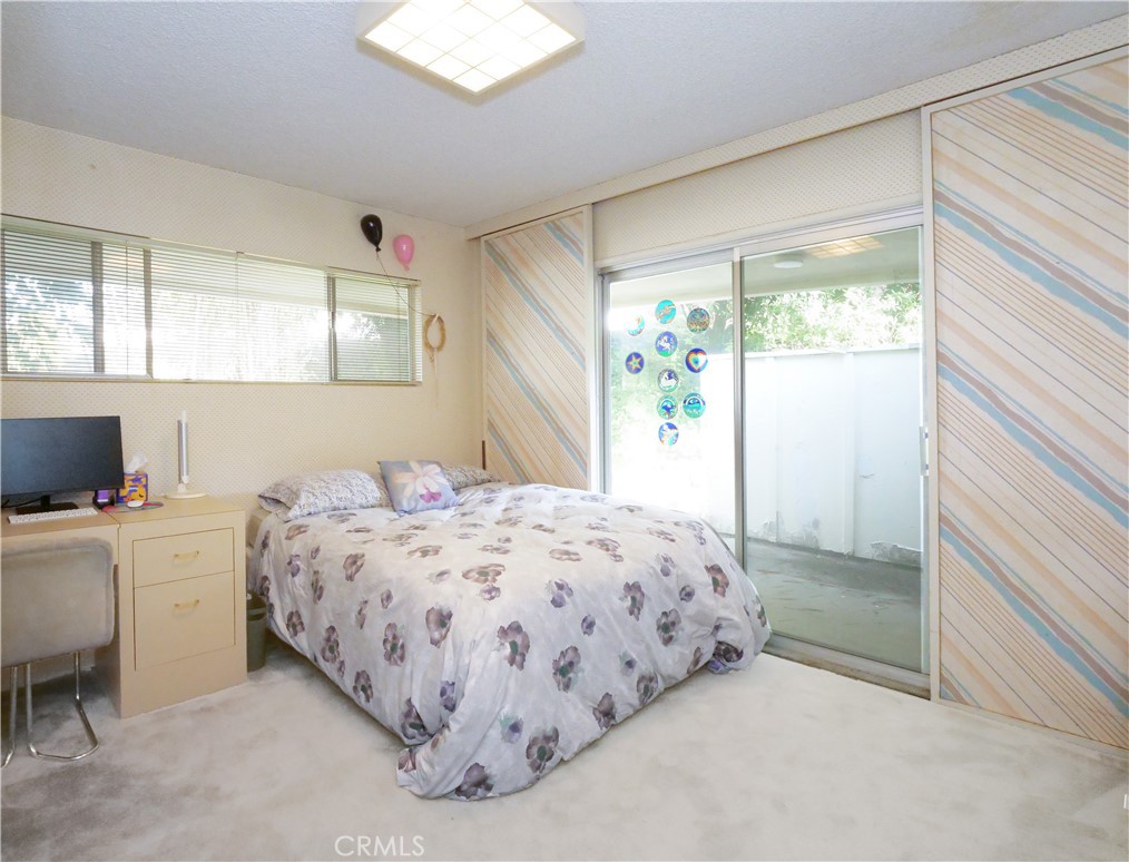 45 Crest Road W