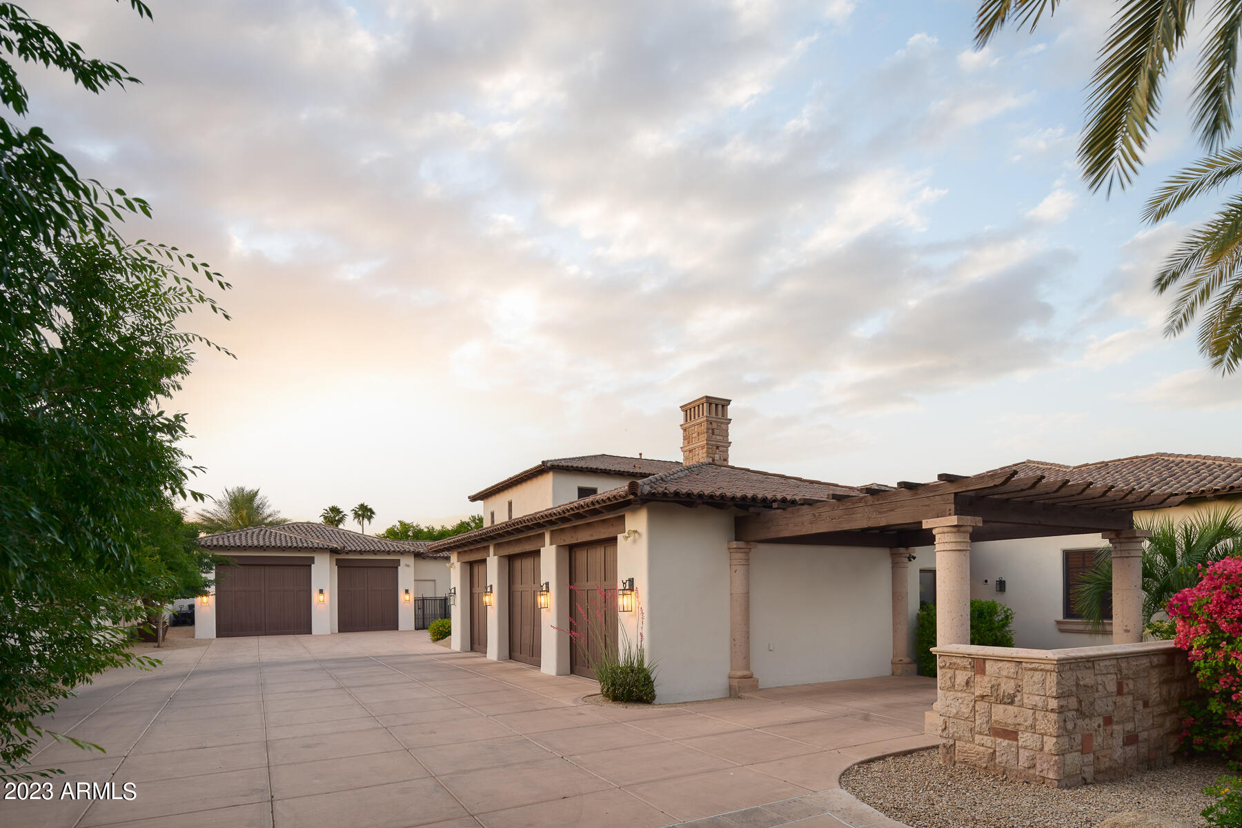 3958 E NORTHRIDGE Circle