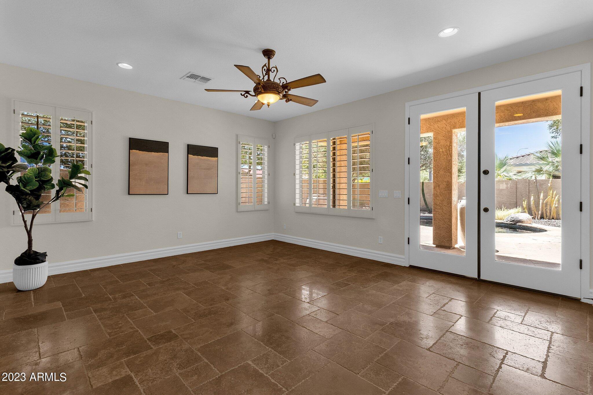 3551 E LYNX Place